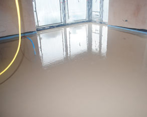 pouring screed